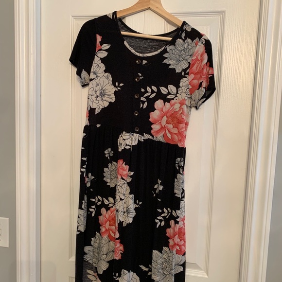 Black Floral Dress - Picture 2 of 4
